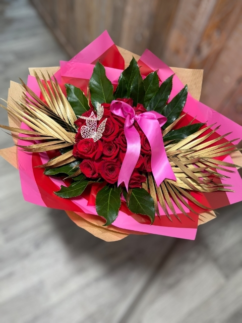 Candy Girl Red Roses Handtied In Water